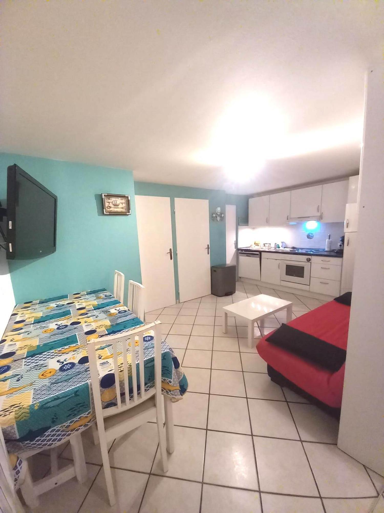 Barcarès F2 cabine, RDC, plage 50 m, 28 m2, 6 personnes Le Barcarès Esterno foto